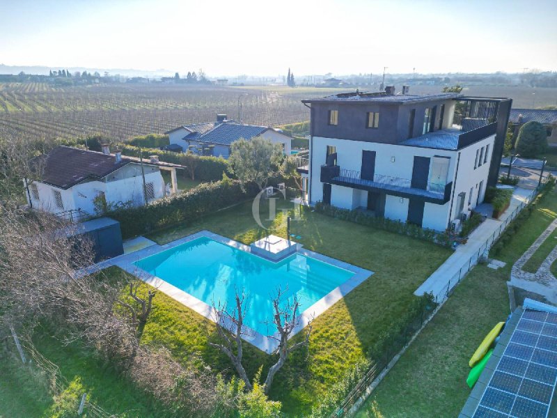 Lägenhet i Sirmione