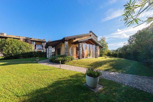 Villa a Desenzano del Garda