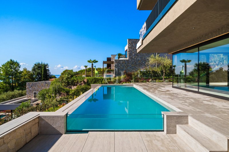 Вилла в Костермано