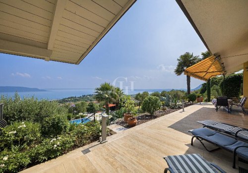 Villa in Toscolano-Maderno