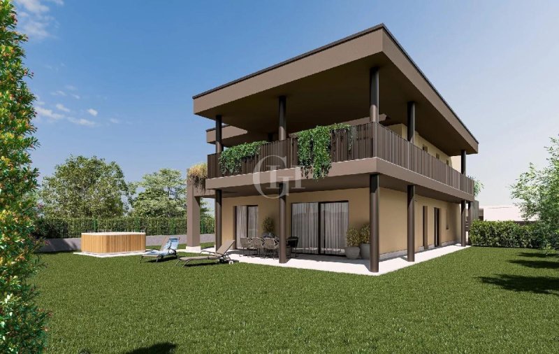 Особняк из двух квартир в Гарда