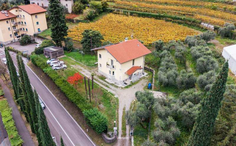 Вилла в Рива-дель-Гарда