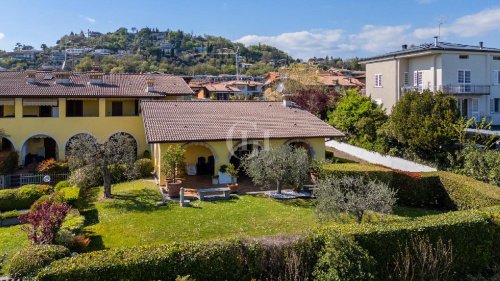 Villa in Padenghe sul Garda