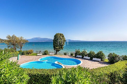 马内尔巴德尔加尔达公寓