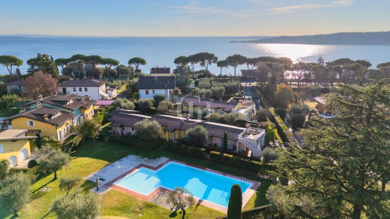 Moradia em Padenghe sul Garda