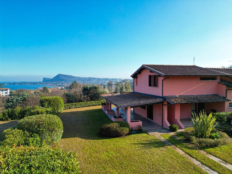 Semi-detached house in Manerba del Garda