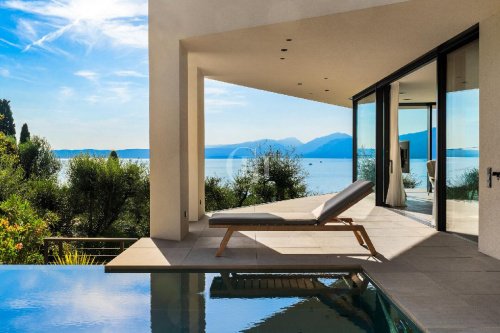 Villa i Torri del Benaco