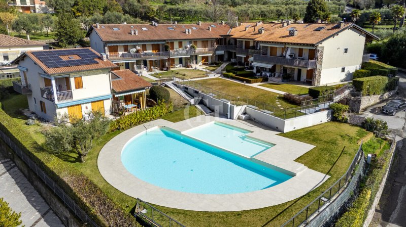 科斯泰尔马诺公寓