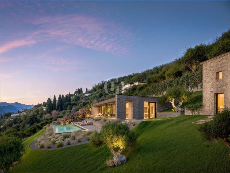 Villa a Torri del Benaco