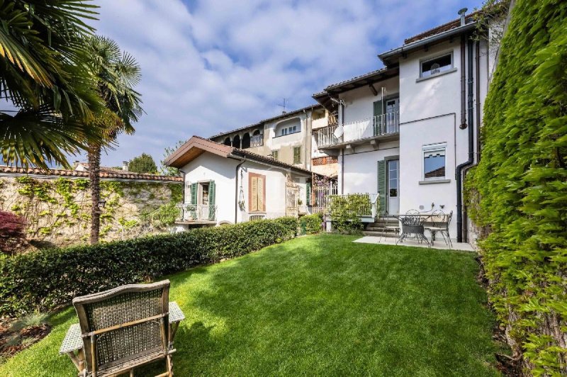 Villa in Solto Collina