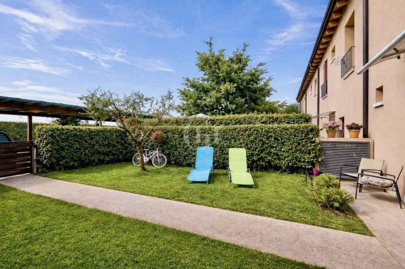Villa a Peschiera del Garda