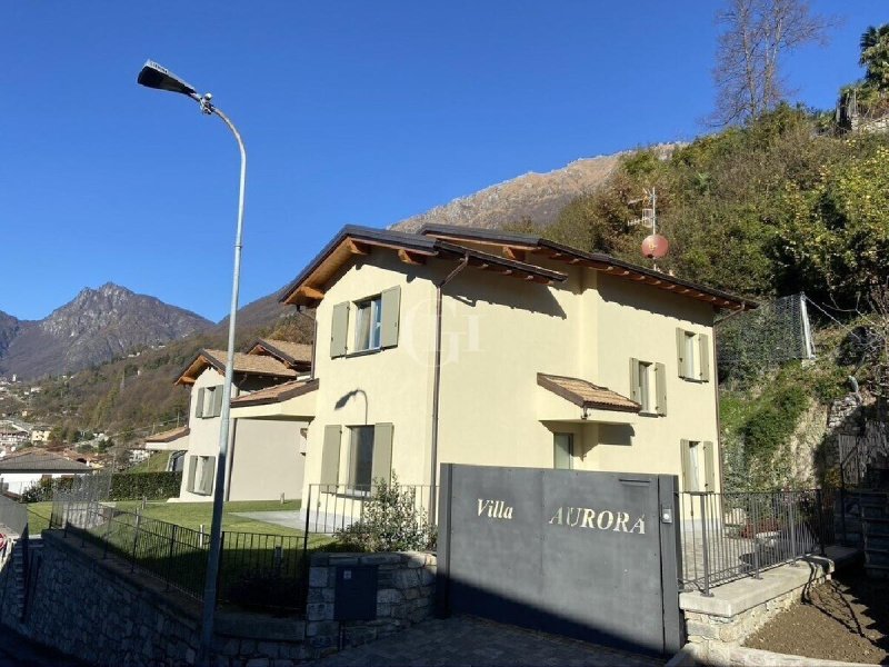 Villa en Carlazzo