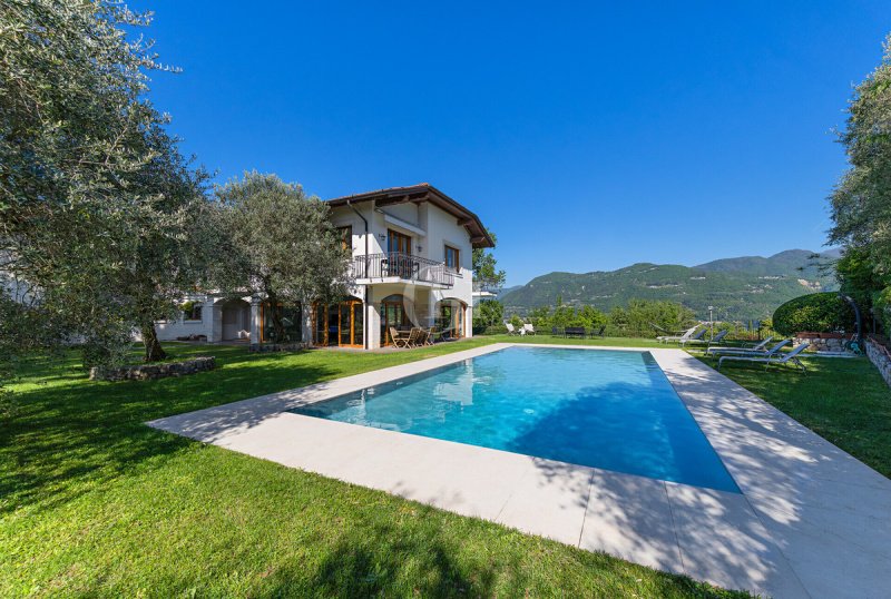 Villa en San Felice del Benaco
