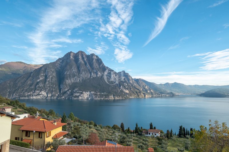 Appartement à Riva di Solto