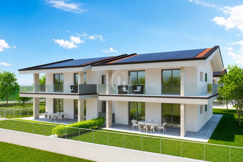 Apartment in Padenghe sul Garda