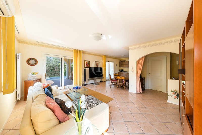 Maison mitoyenne à Padenghe sul Garda
