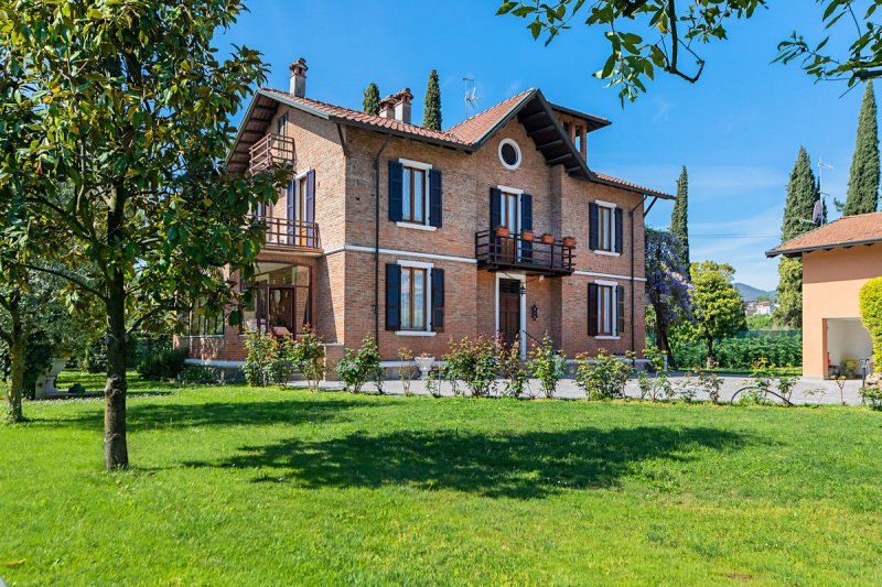 Villa à Roè Volciano