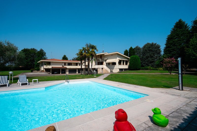 Villa à Palazzolo sull'Oglio
