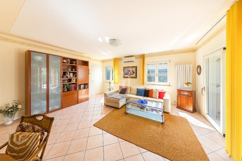 Maison mitoyenne à Padenghe sul Garda