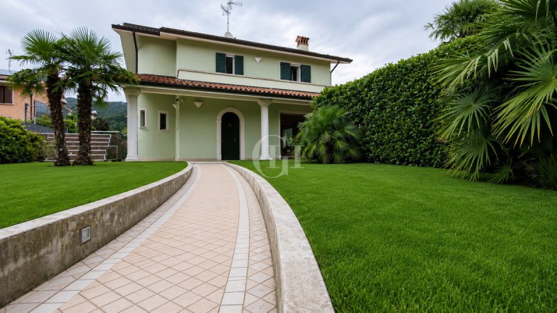 Villa à Rodengo-Saiano