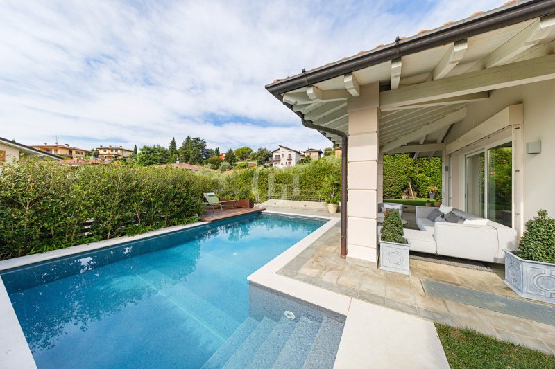 Villa à Soiano del Lago