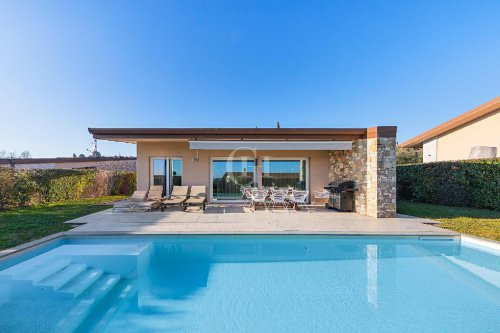 Villa a Moniga del Garda