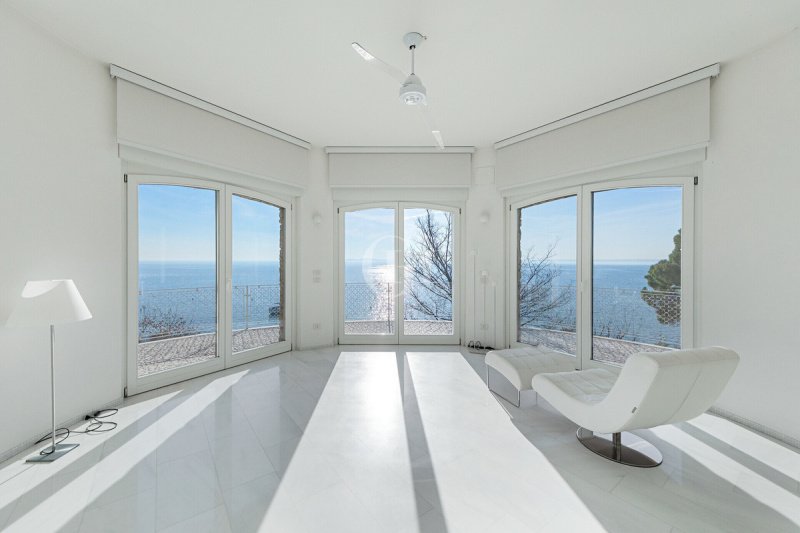 Villa in Manerba del Garda