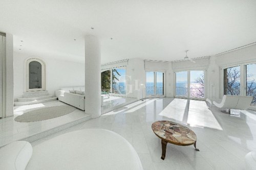Villa in Manerba del Garda