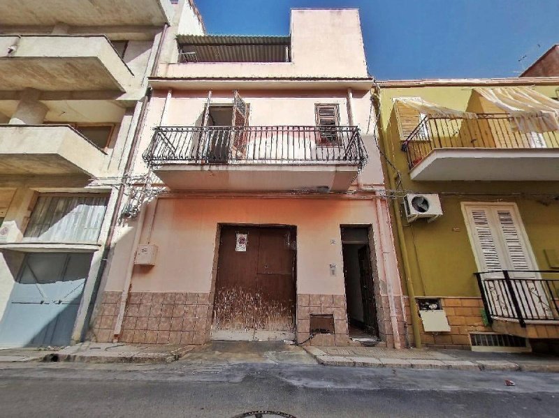 Moradia em Terrasini