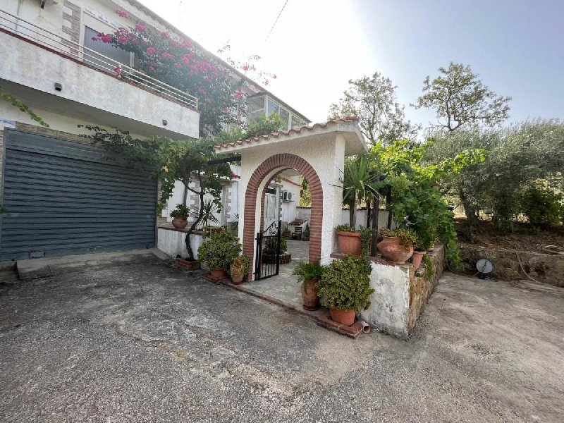 Вилла в Санта-Элизабетта