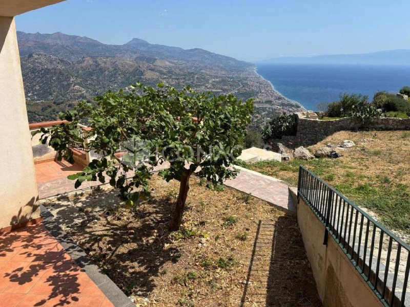 Appartement à Forza d'Agrò