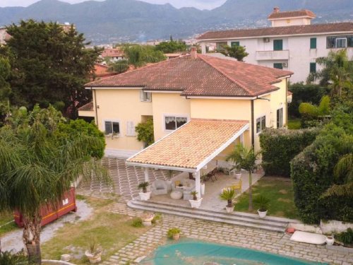 Villa i Carini
