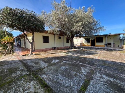Villa in Casteldaccia