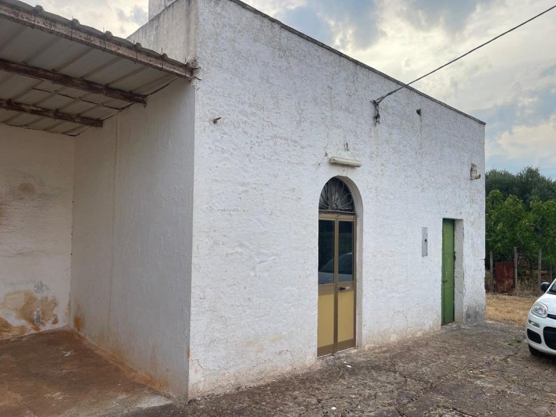 Lamia en Ceglie Messapica