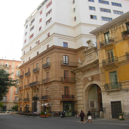 Historisk lägenhet i Salerno