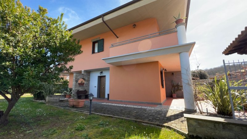 Casa semi-independiente en Monterosi