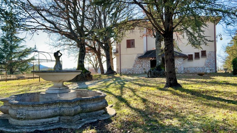 Villa a Longone Sabino