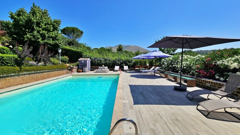 Klein huisje op het platteland in Fara in Sabina