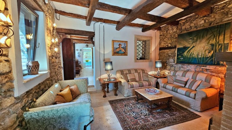 Villa i Fara in Sabina