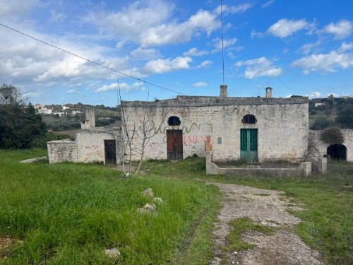 Klein huisje op het platteland in Cisternino