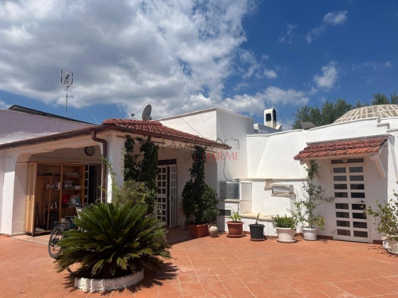 Trullo (Rundhaus) in Ostuni