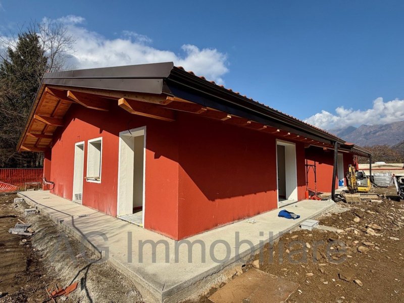 Moradia com terraço em Gravellona Toce