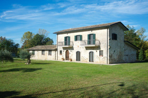 Country house in Arce