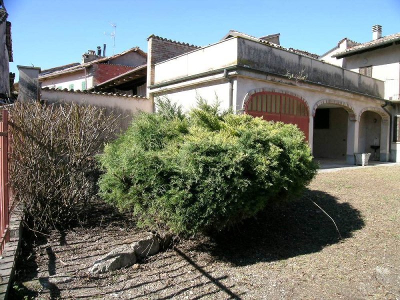Casa di campagna a Castelletto Merli
