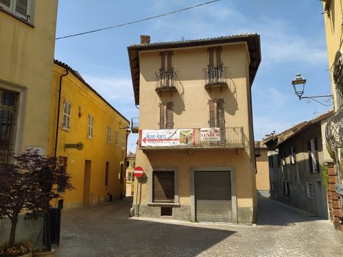 Detached house in Moncalvo