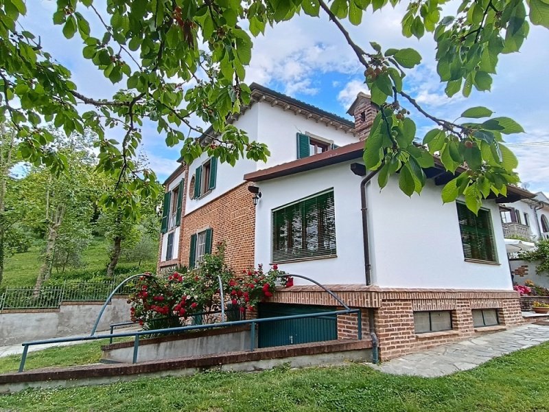 Сельский дом в Момбелло-Монферрато