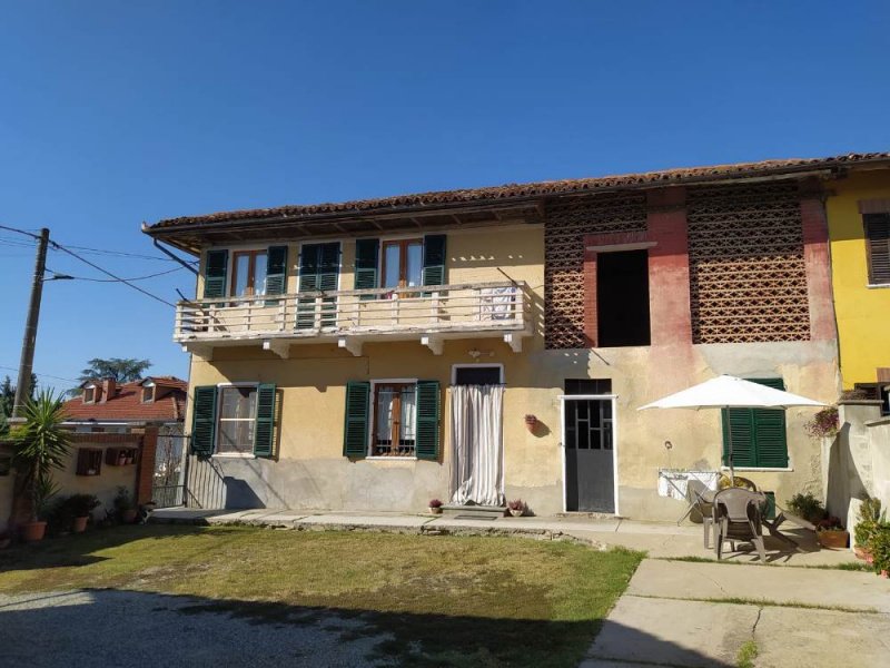 Country house in Alfiano Natta