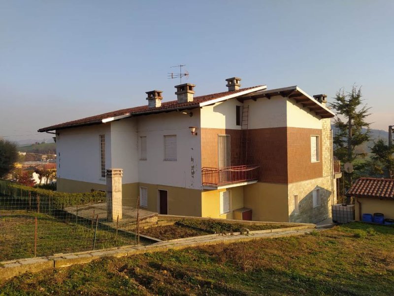 Einfamilienhaus in Serralunga di Crea