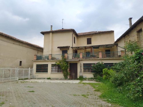 Casa de campo en Mombello Monferrato