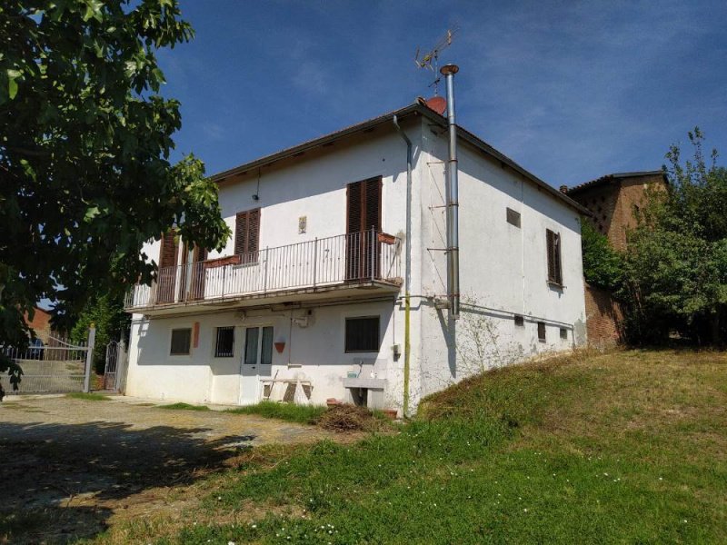 Villa a Montiglio Monferrato